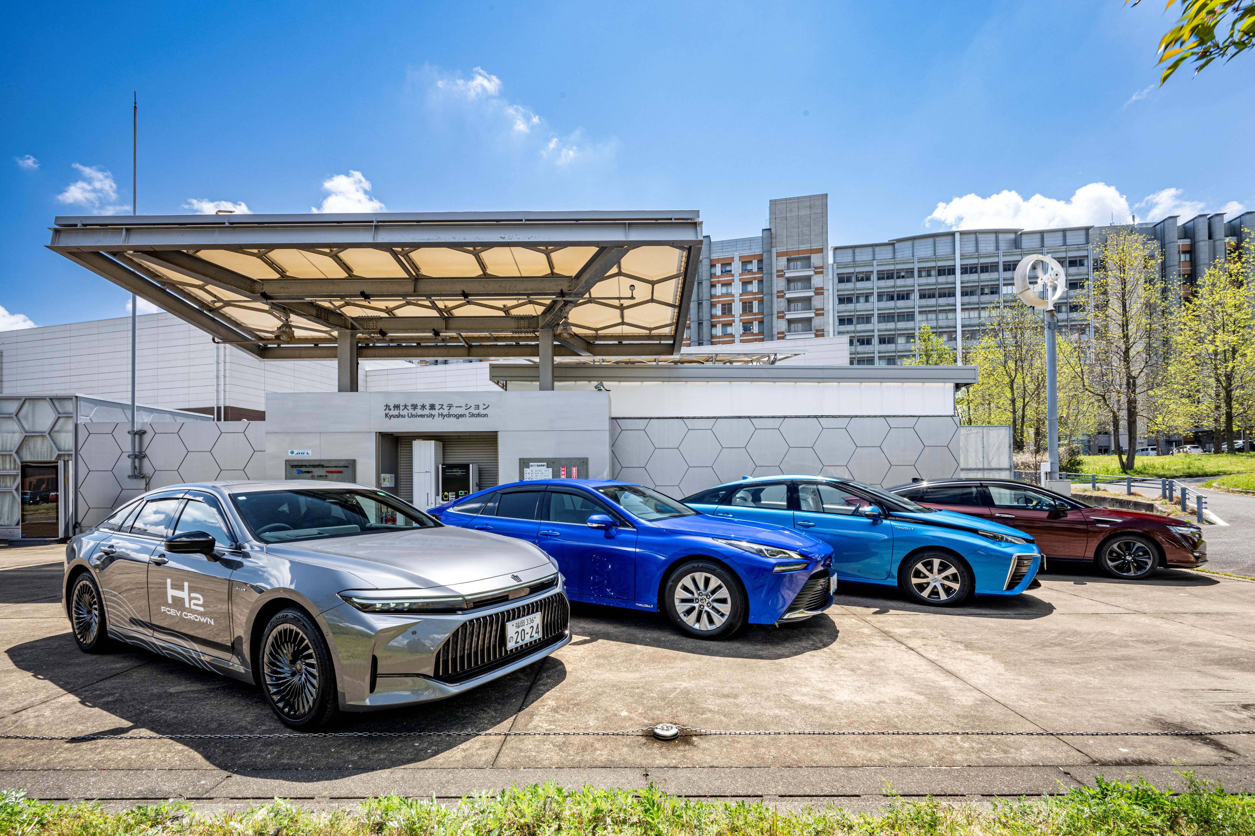 燃料電池自動車